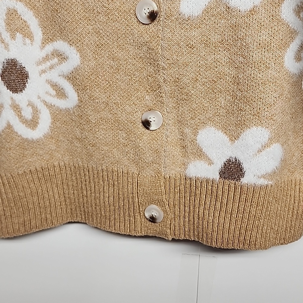 Dokotoo Tan & White Floral Button-down Cardigan Sweater Sz L Gardencore Adorable - Picture 4 of 10